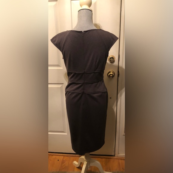 CALVIN KLEIN SLEEVELESS DRESS SZ 8 - Picture 2 of 4